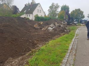 Abtragen des Humus - 25.09.17 Abtragen des Humus - 25.09.17