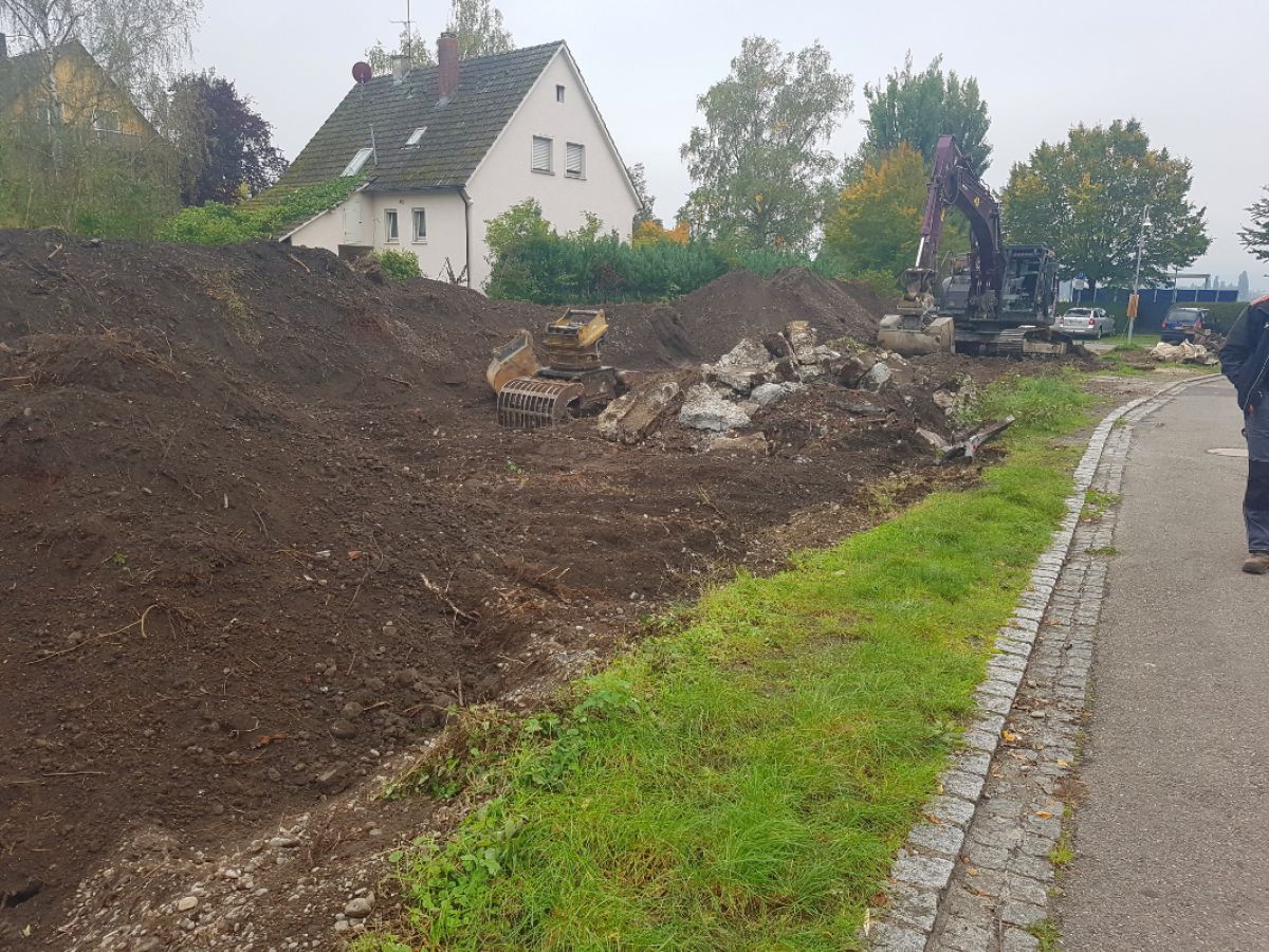 Abtragen des Humus - 25.09.17 Abtragen des Humus - 25.09.17