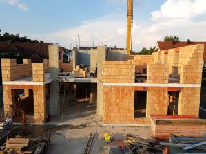 Mauern im Obergeschoss - 04.08..2018 Mauern im Obergeschoss - 04.08..2018